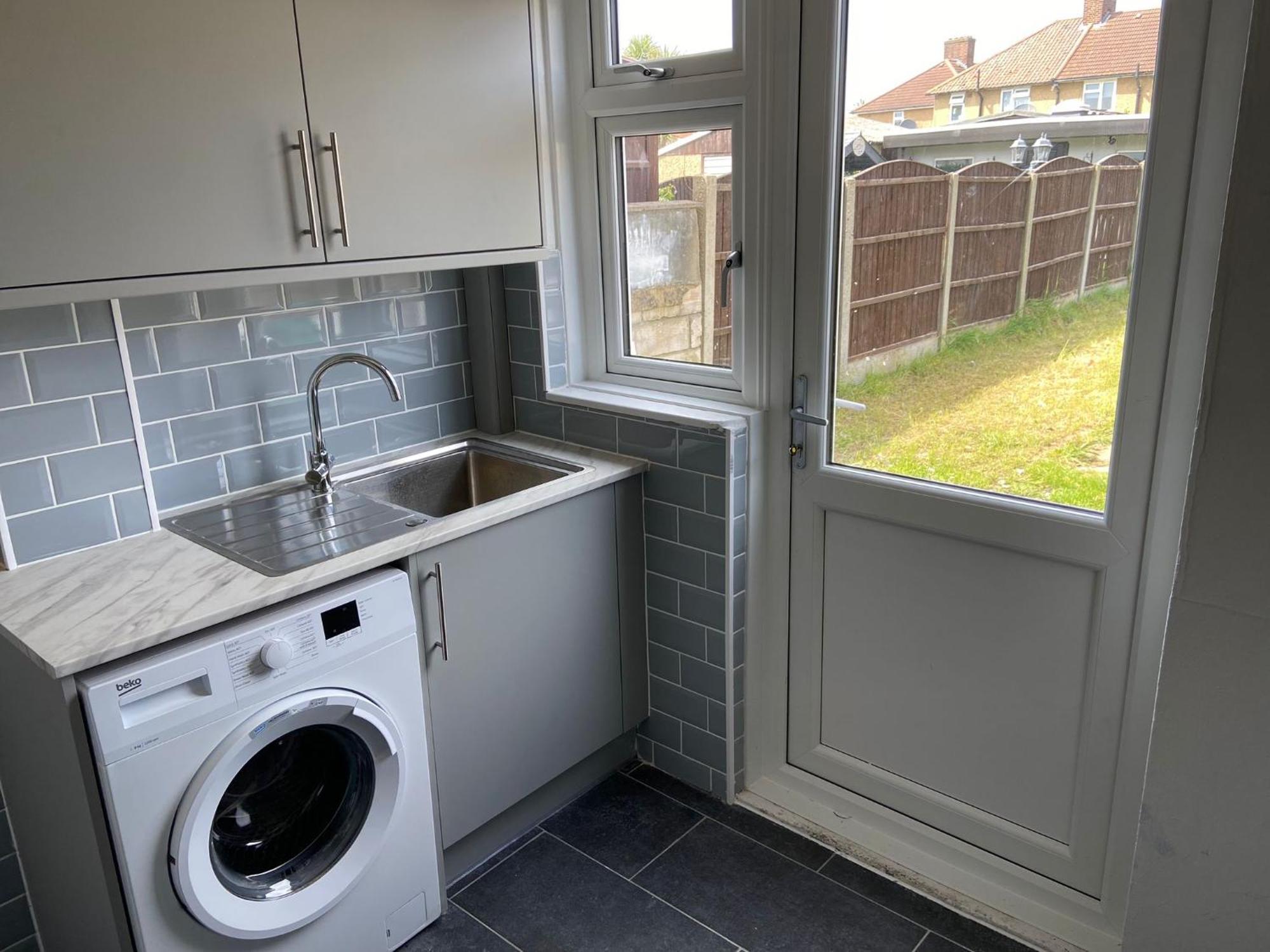 Peeams Abode Apartment Dagenham Bagian luar foto